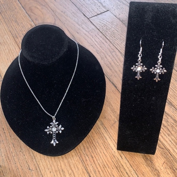 Jewelry - Cross necklace and earrings set.
